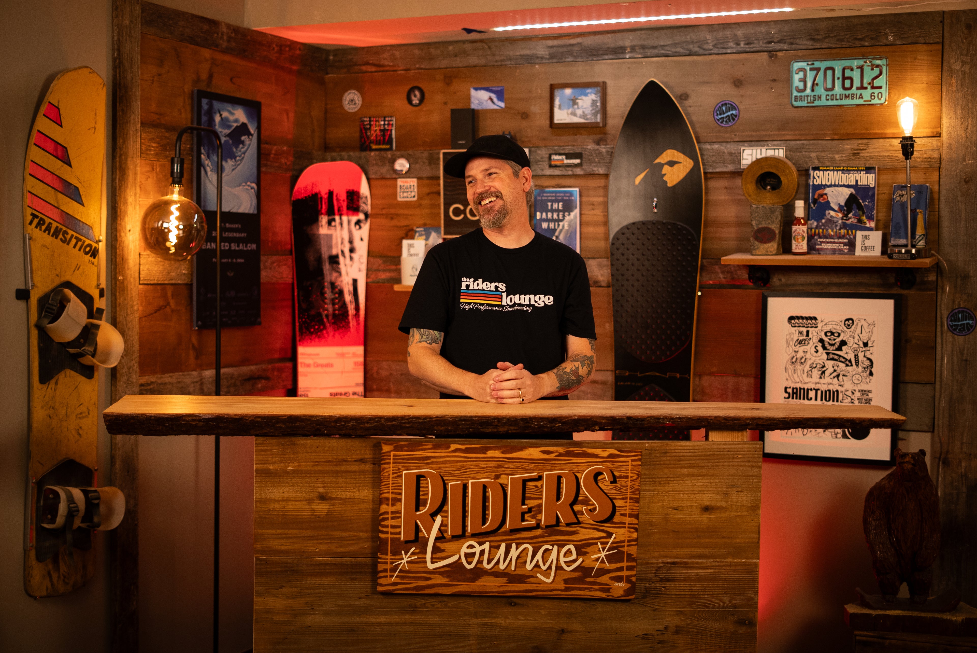 Riders Lounge Tee - Black